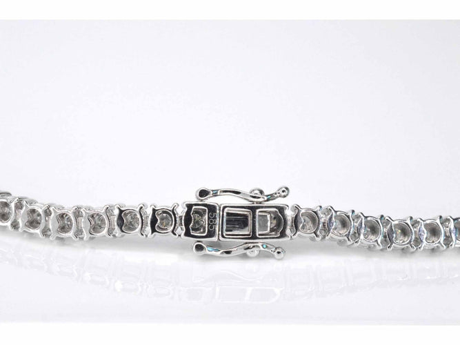 Collier Collier en or blanc avec diamants 58 Facettes 2033