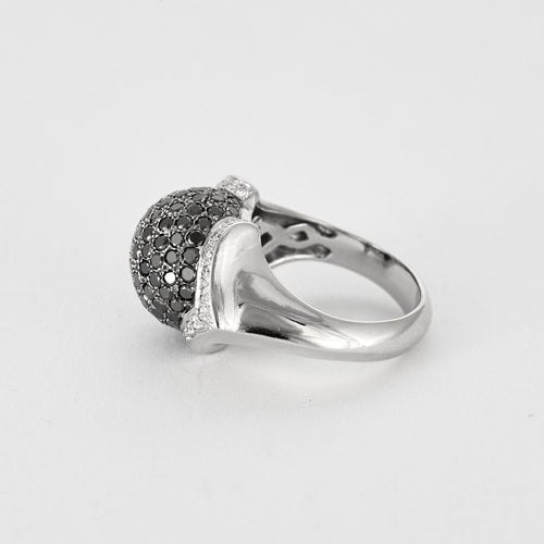 Bague 52 Bague en or blanc, diamants blancs et noirs 58 Facettes GU180