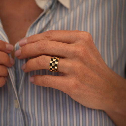 Bague 50 VAN CLEEF & ARPELS - Damier - Bague en or jaune et bois d'ébène 58 Facettes