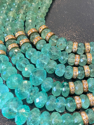 Collier 6 rangs de perles d'émeraudes 380 carats