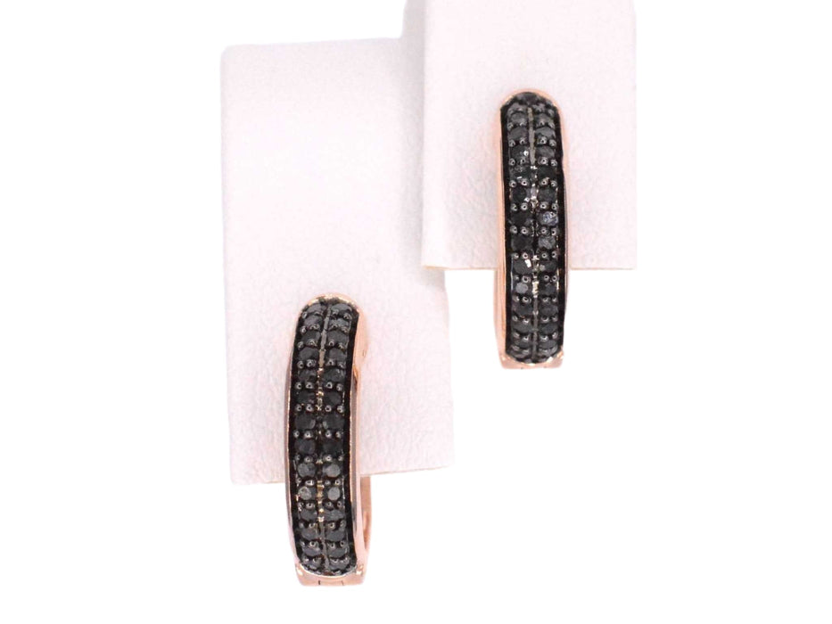 Boucles d'oreilles en or rose avec diamant noir