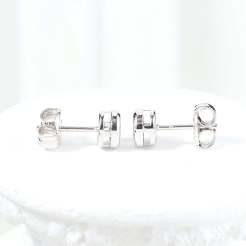 Boucles d'oreilles Boucles d'oreilles en or blanc serties de diamants taille brillant 58 Facettes J010000357