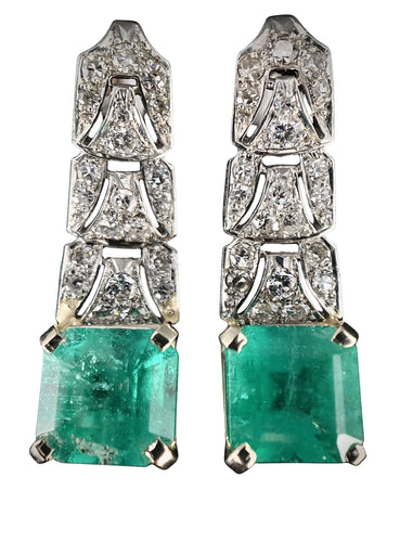 Boucles d'oreilles Paire de boucles d'oreilles pendantes sertie de 6 carats d'émeraudes 58 Facettes