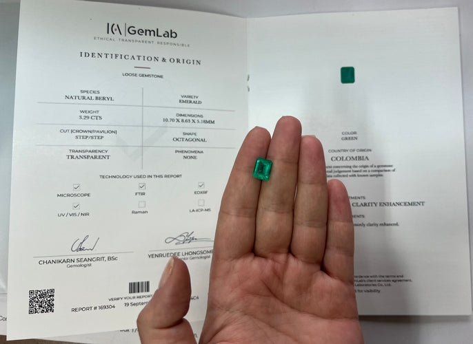 Émeraude colombienne de 3,29 carats avec certificat 58 Facettes COL-1