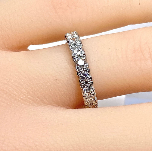 Bague 49 Alliance en platine sertie de 19 diamants 58 Facettes AB589