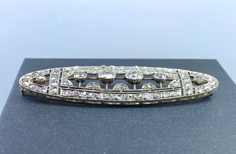 Broche Broche ajourée en or blanc 18 carats et platine, diamants 2 carats 58 Facettes AB668