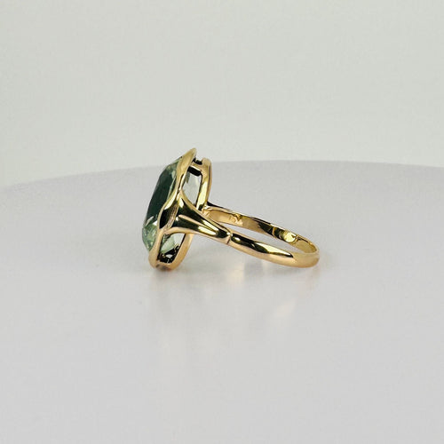 Bague 56.5 Bague solitaire en or jaune, spinelle verte ovale à facettes de 8 carats 58 Facettes 2501101
