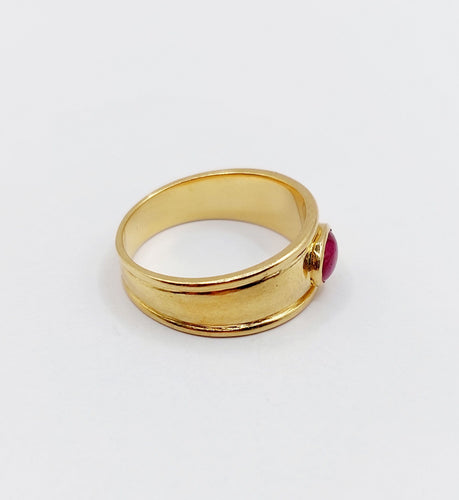 Bague jonc vintage Art Déco or jaune, cabochon de rubis 58 Facettes A06209