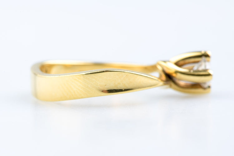 Bague Bague solitaire diamant en or jaune 58 Facettes BG-31200193-107