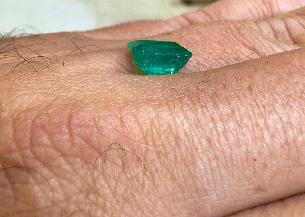 Émeraude de Colombie certifiée LFG de 3,19 carats