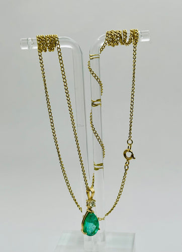 Collier Collier et pendentif en or jaune avec émeraude et diamant 58 Facettes 50311