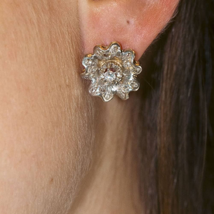 Boucles d'oreilles Boucles d'oreilles fleurs bicolores et diamants 58 Facettes D362768RR