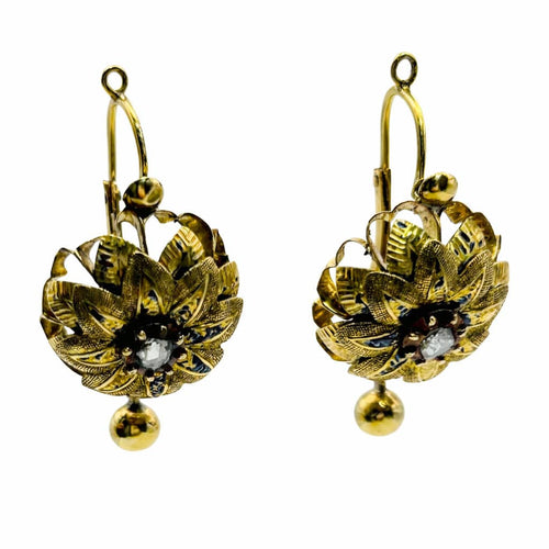 Boucles d'oreilles Boucles d'oreilles en or de style Art déco avec diamants 58 Facettes 50186