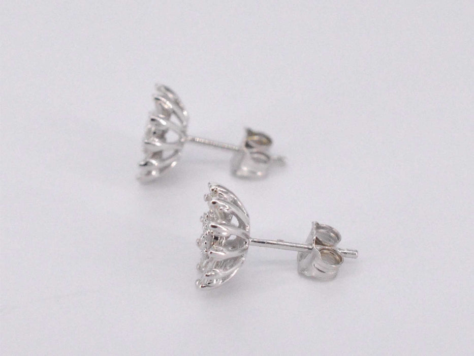 Boucles d'oreilles en or blanc avec diamants naturels