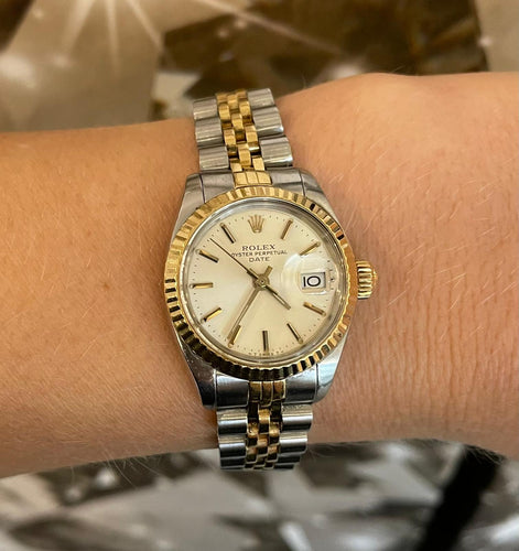 Montre ROLEX - Montre femme OYSTER Perpetual Date 26 en or jaune et acier 58 Facettes