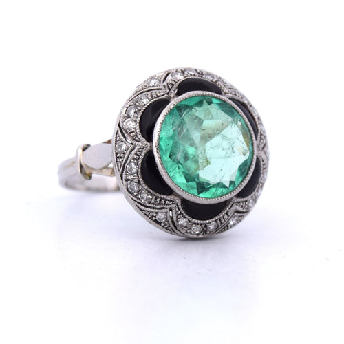 Pendentif Pendentif en or blanc avec émeraude et diamants 58 Facettes