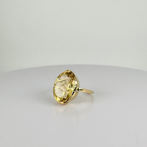 Bague Bague solitaire citrine ovale facettée en or jaune 14k 58 Facettes 2511012
