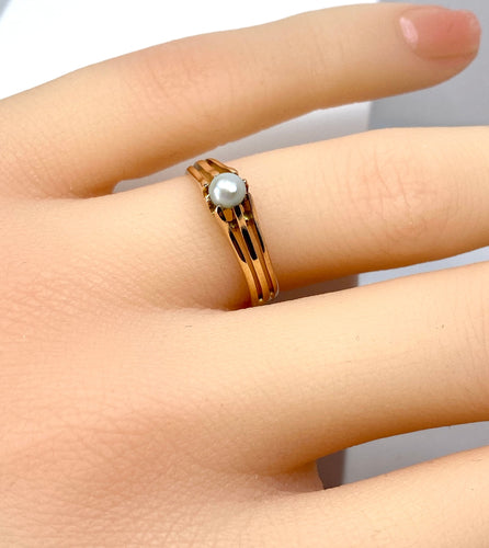 Bague en or rose perle fine vers 1900