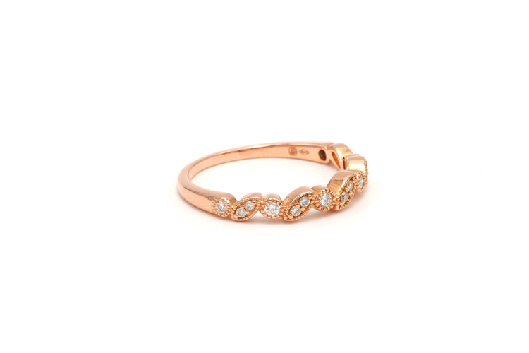 Bague 49 Alliance demi-américaine contemporaine en or rose sertie de diamants 58 Facettes 22363