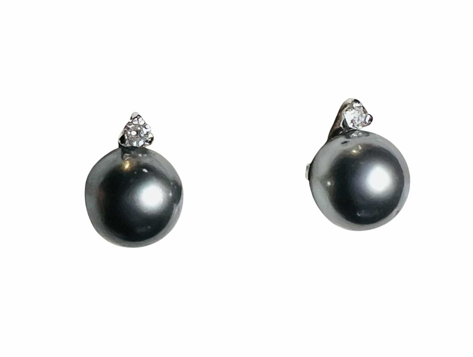 Boucles d'oreille or blanc serties de 2 perles de culture grises et 2 diamants 58 Facettes 2924 A