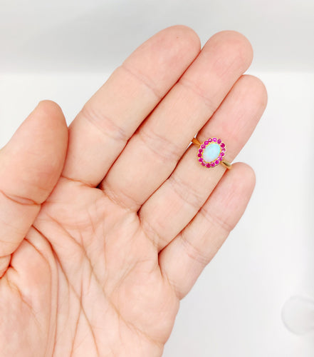 Bague 51 Bague marguerite antique or cabochon d'opale et rubis 58 Facettes A04407