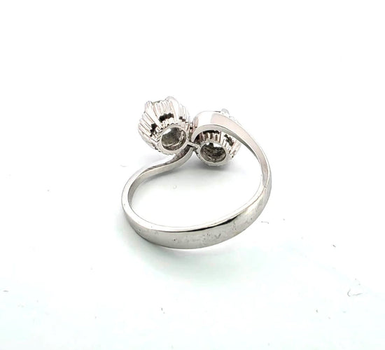 Bague en or blanc avec diamants