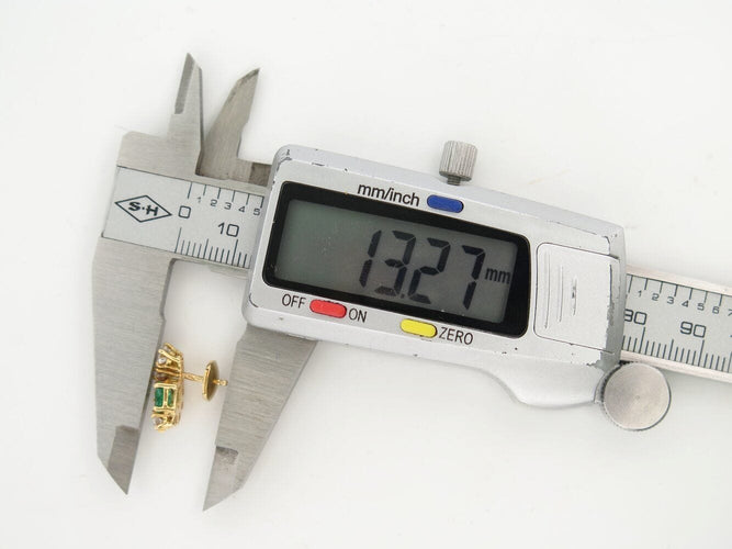 Boucles d'oreilles boucles d'oreilles en or jaune 18k serties emeraudes & 12 diamants 1ct s 58 Facettes 271351