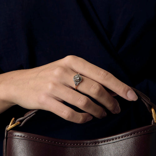 Bague 54 Bague ancienne diamant entourage diamants en or 58 Facettes LMB-293