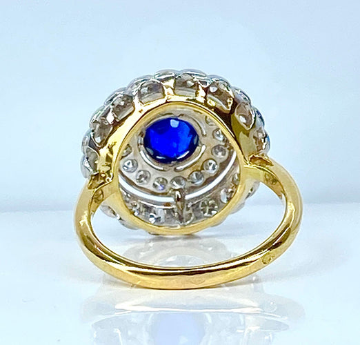 Bague 52 Bague or blanc, or jaune, saphir et diamants 58 Facettes AB580