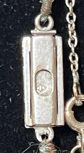 Collier Art Déco perles de culture en chute fermoir or gris et diamants 45 cm