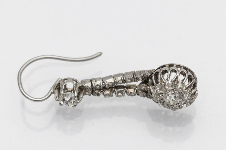 Boucles d'oreilles Boucles d'oreilles pendantes en or avec diamants taille ancienne, début du XXe siècle 58 Facettes 9968