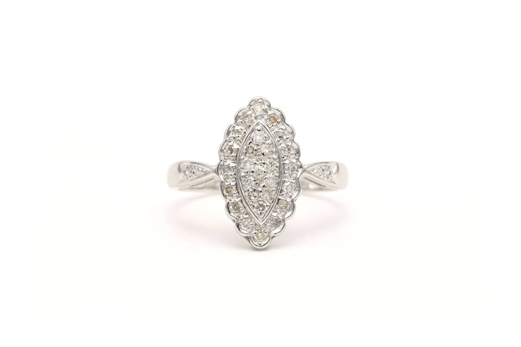 Bague contemporaine en or blanc 18 carats sertie de diamants "taille" brillant (+-0.14ct)