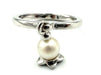 52 DIOR ring. "Muguet" collection, 18K white gold and pearl ring 58 Facettes
