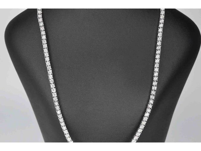 Collier Collier en or blanc avec diamants 58 Facettes 2033