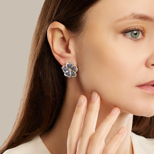 Boucles d'oreilles TIFFANY - Boucles d'oreilles fleurs en saphirs et diamants 58 Facettes