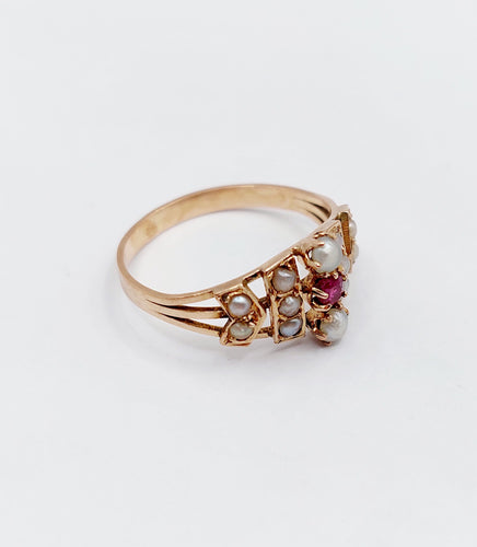 Bague 50 Bague victorienne or rose 18k rubis et perles (circa 1880) 58 Facettes A05279