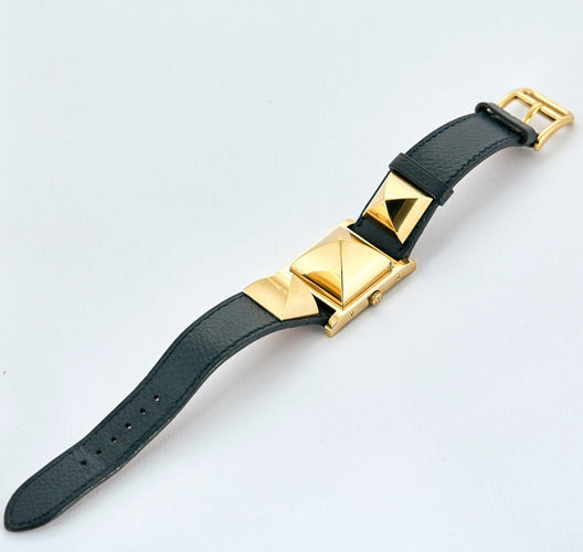 Montre HERMES - Montre Medor - Cuir et plaqué or 58 Facettes
