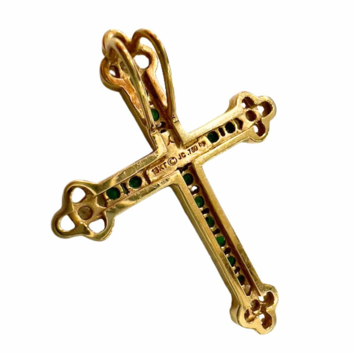 Pendentif croix contemporain en or avec diamants et émeraudes