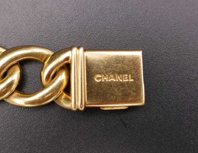 Montre Chanel Montre Collection Première, Or 18 Carats. 58 Facettes C73-01