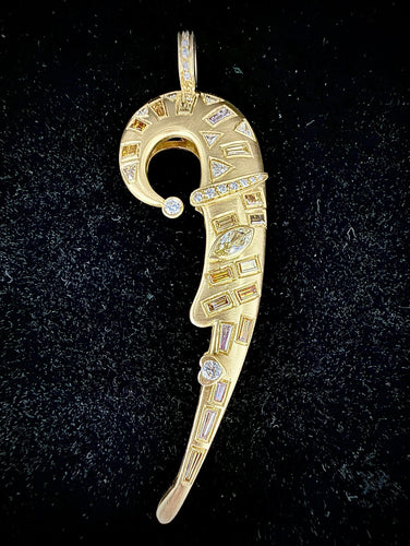 Pendentif Pendentif en forme de lune en or jaune serti de diamants avec mélange de tailles 58 Facettes