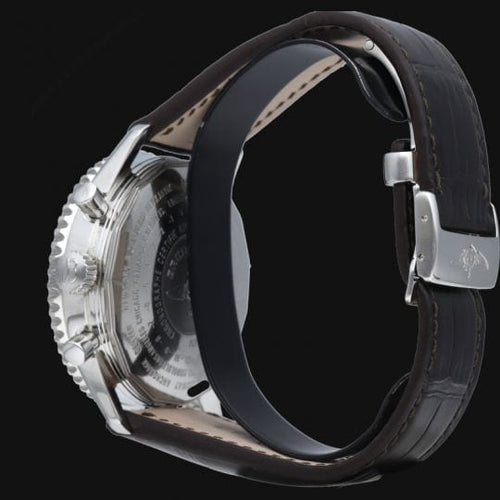 Montre Breitling Montre Navitimer World GMT Chronographe 58 Facettes MT42070