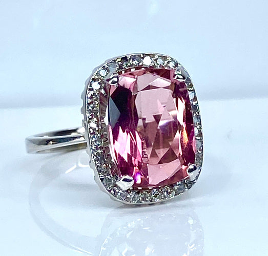 Bague 49 Bague en or blanc, tourmaline rose et diamants 58 Facettes AB613