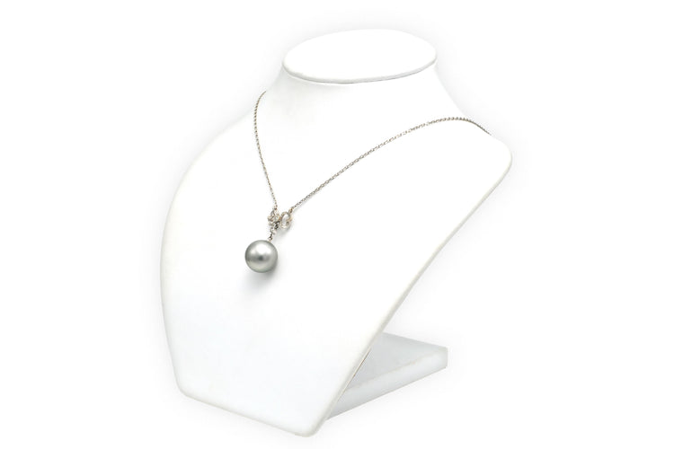 Collier Collier Art Nouveau en or blanc, perle de Tahiti et diamants 58 Facettes 22599