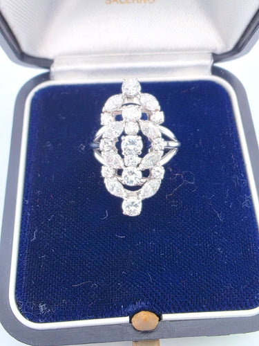 Bague 46 Bague en or blanc 18 carats avec diamants 58 Facettes