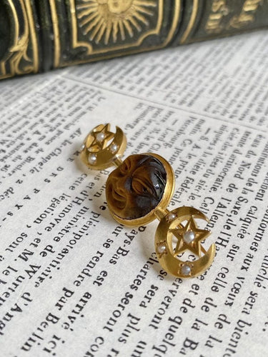 Broche Rare broche en or jaune 18K modèle « Man in the Moon » 58 Facettes