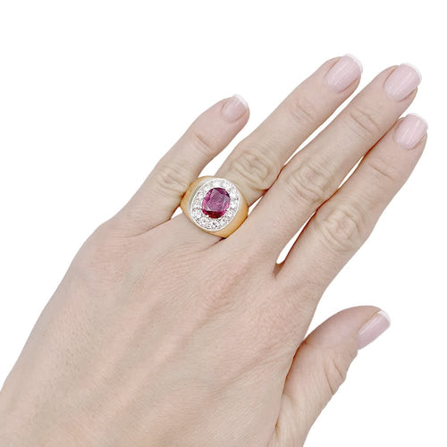 Bague 57 Bague jonc, or jaune, or blanc, rubis et diamants. 58 Facettes 33176