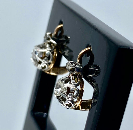 Boucles d'oreilles Boucles d’oreilles en or 18 carats et diamants. Vers 1900 58 Facettes AB334