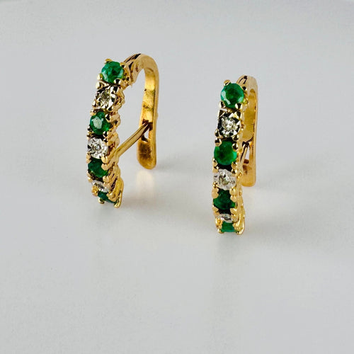 Boucles d'oreilles Boucle d'oreille en or jaune avec diamants et émeraudes 58 Facettes 2505020