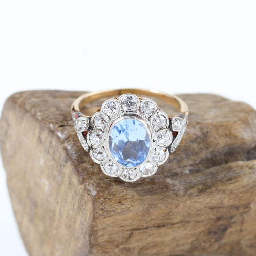 Bague Rosette vintage ornée de diamants et de spinelle 58 Facettes 131528H