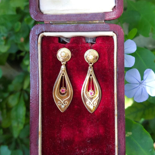 Boucles d'oreilles Boucles d'oreilles anciennes "Incarnat" or jaune , rubis, perles - début XXè siècle 58 Facettes 225